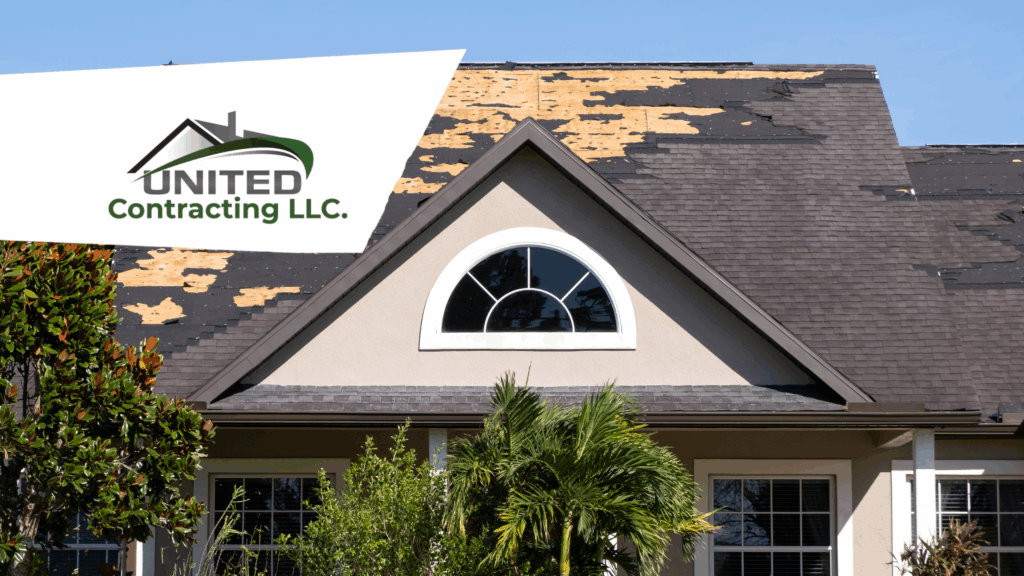 Front view house. The photo indicates de roof needs repair